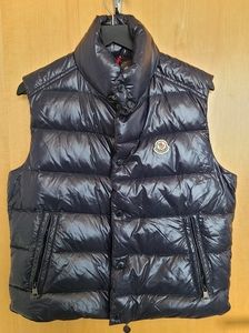 AUTHENTIC Moncler Puffer Vest men's 2
